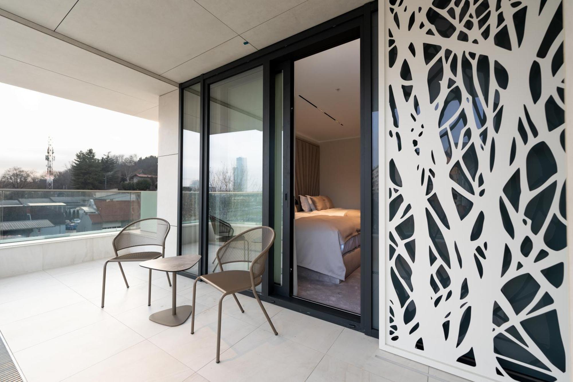 New Belgrade Premium Hotel Exterior foto